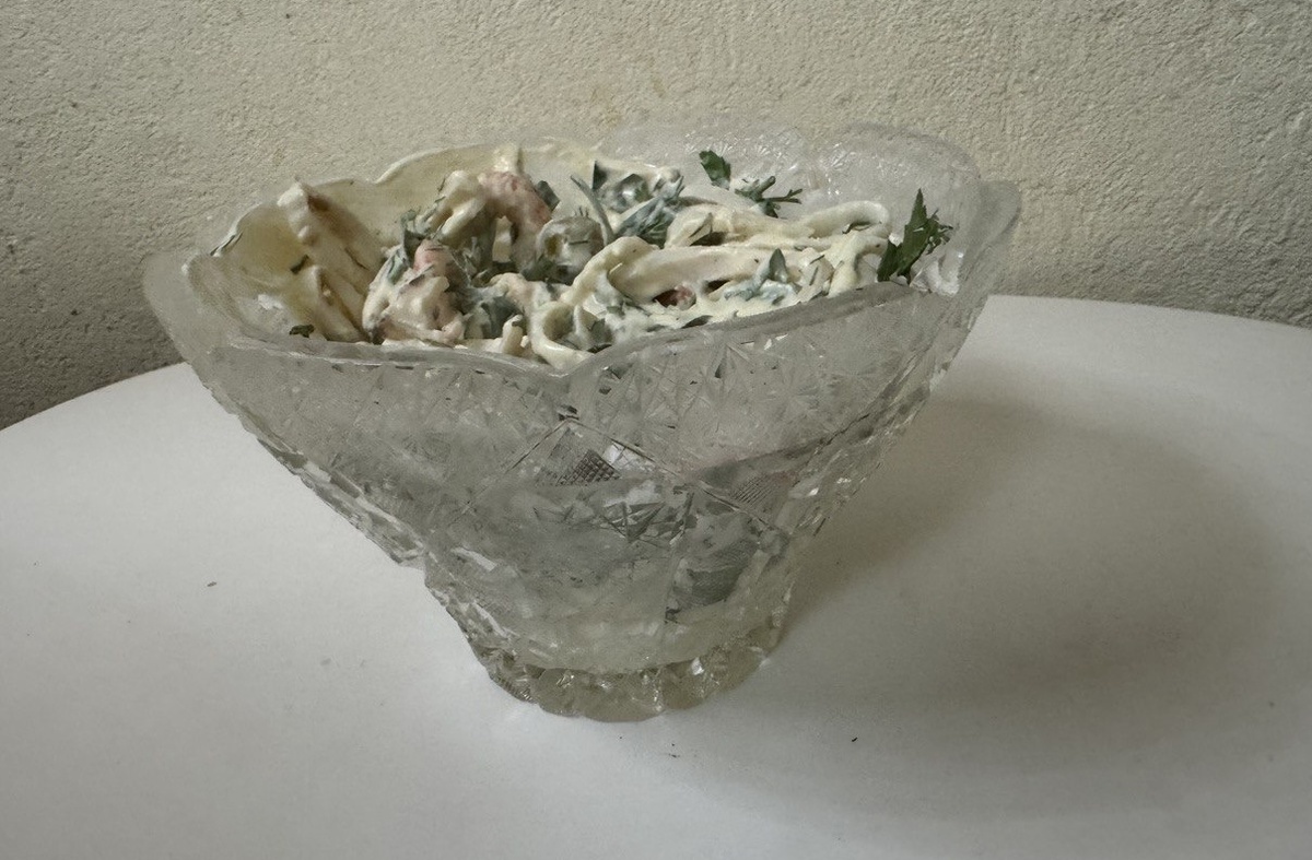 Салат из кальмаров с креветками, который невозможно испортить