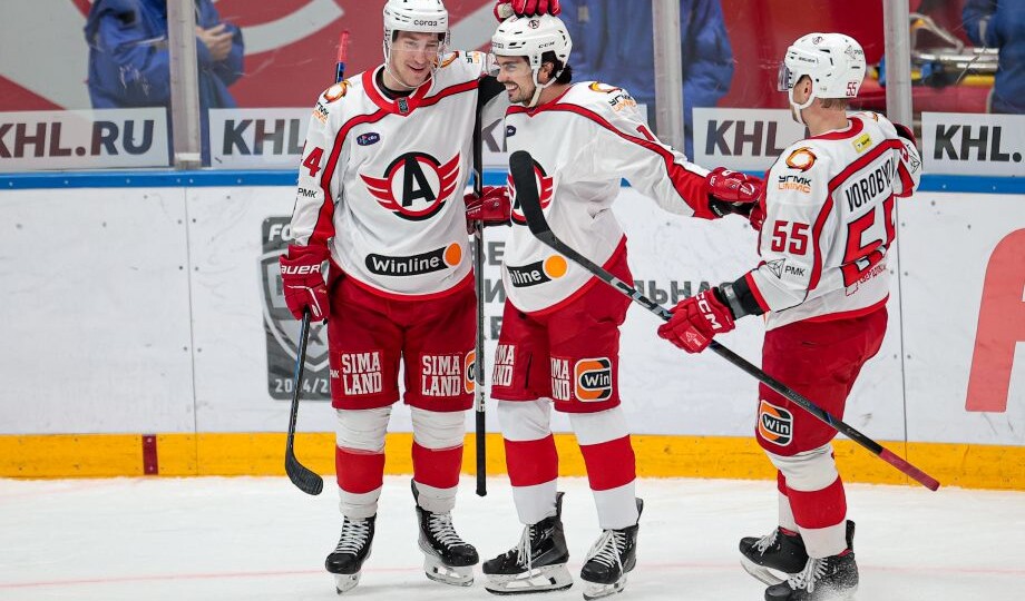 «Спартак» уступил «Автомобилисту» на последних минутах и потерпел третье поражение подряд.