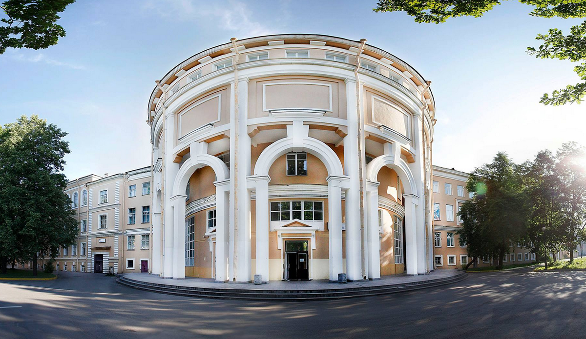 Alma mater, где описанное ниже происходило