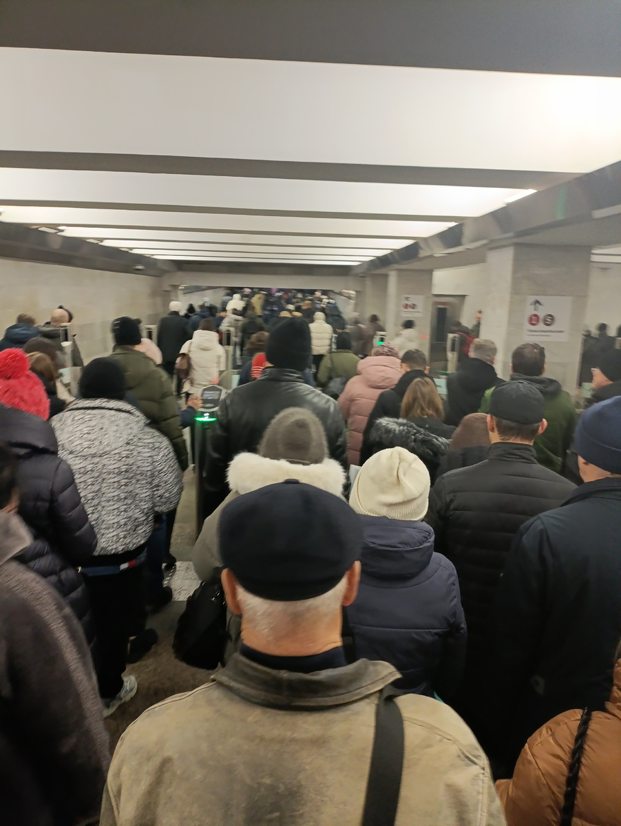 Первое - мне одному кажется, что сегодня холодно?