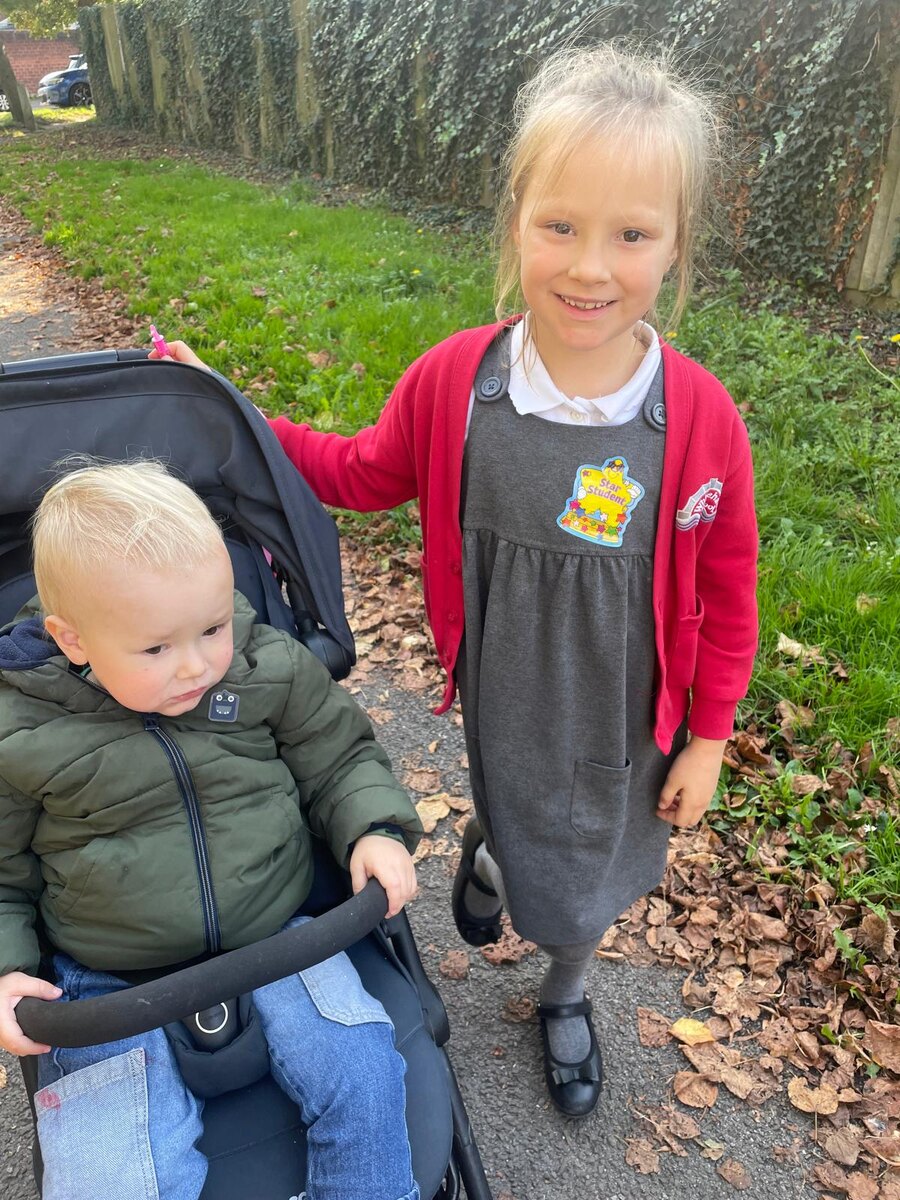 Эрика в форме и внук