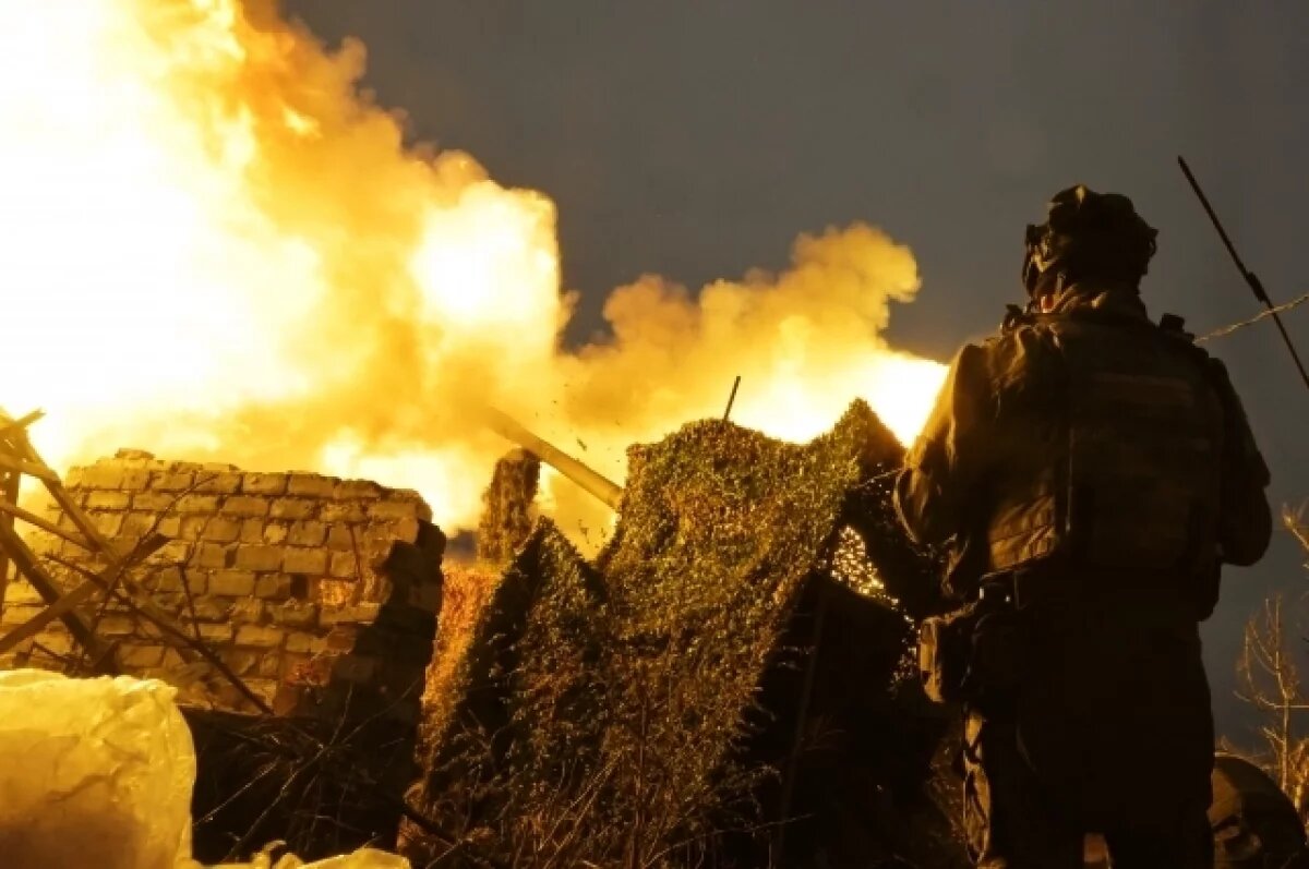    Старые скелеты и свежие трупы.