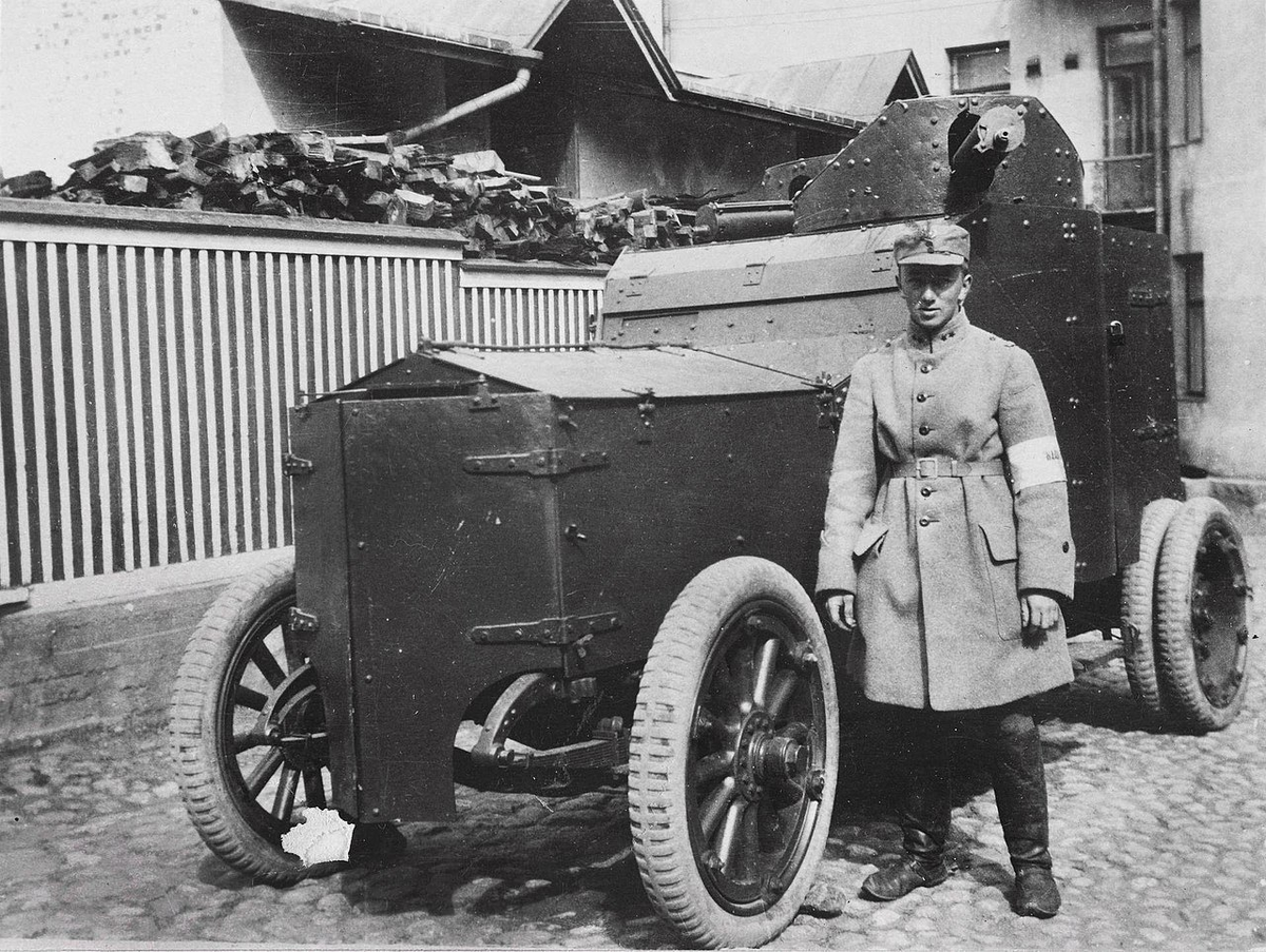 Бронеавтомобиль Armstrong-Whitworth на базе шасси FIAT. Фотография в свободном доступе.