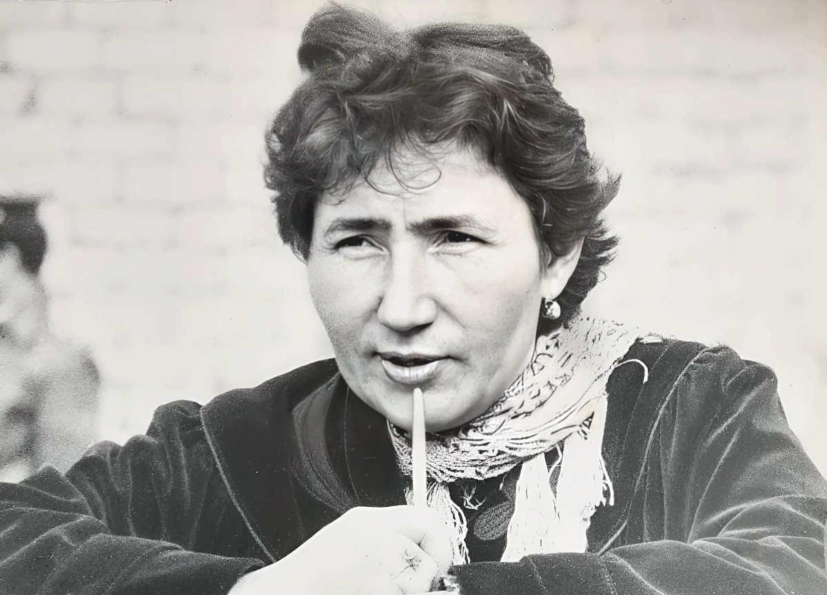 Внимательный взгляд Аминат подмечал очень многое