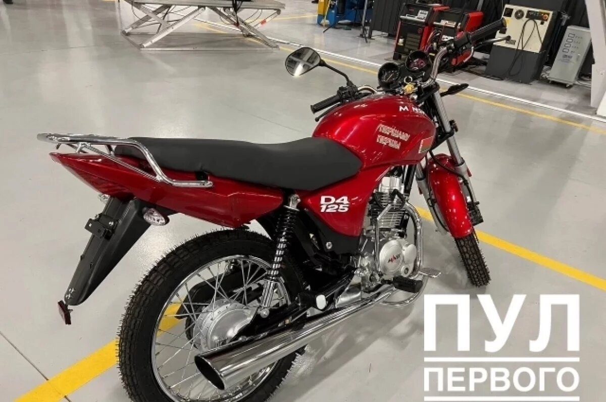    Лукашенко подарили новую модель мотоцикла марки «Минск»