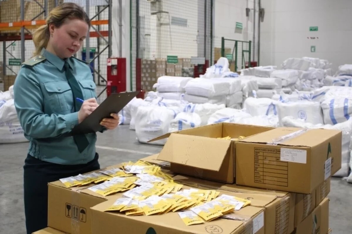    Свыше тонны контрабандной косметики из Турции изъяли на таможне Петербурга