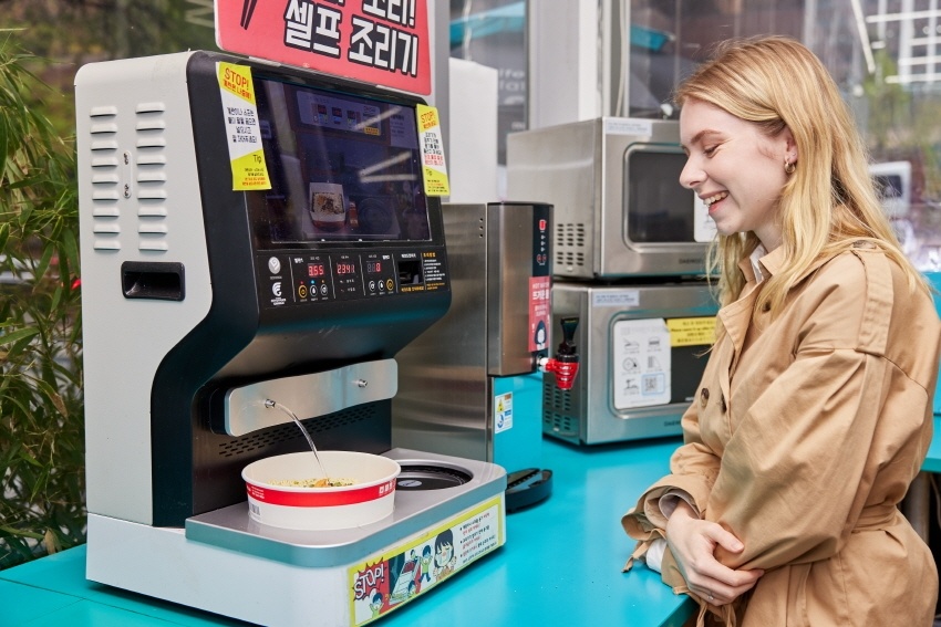 Автомат для приготовления лапши. Источник: visitkorea