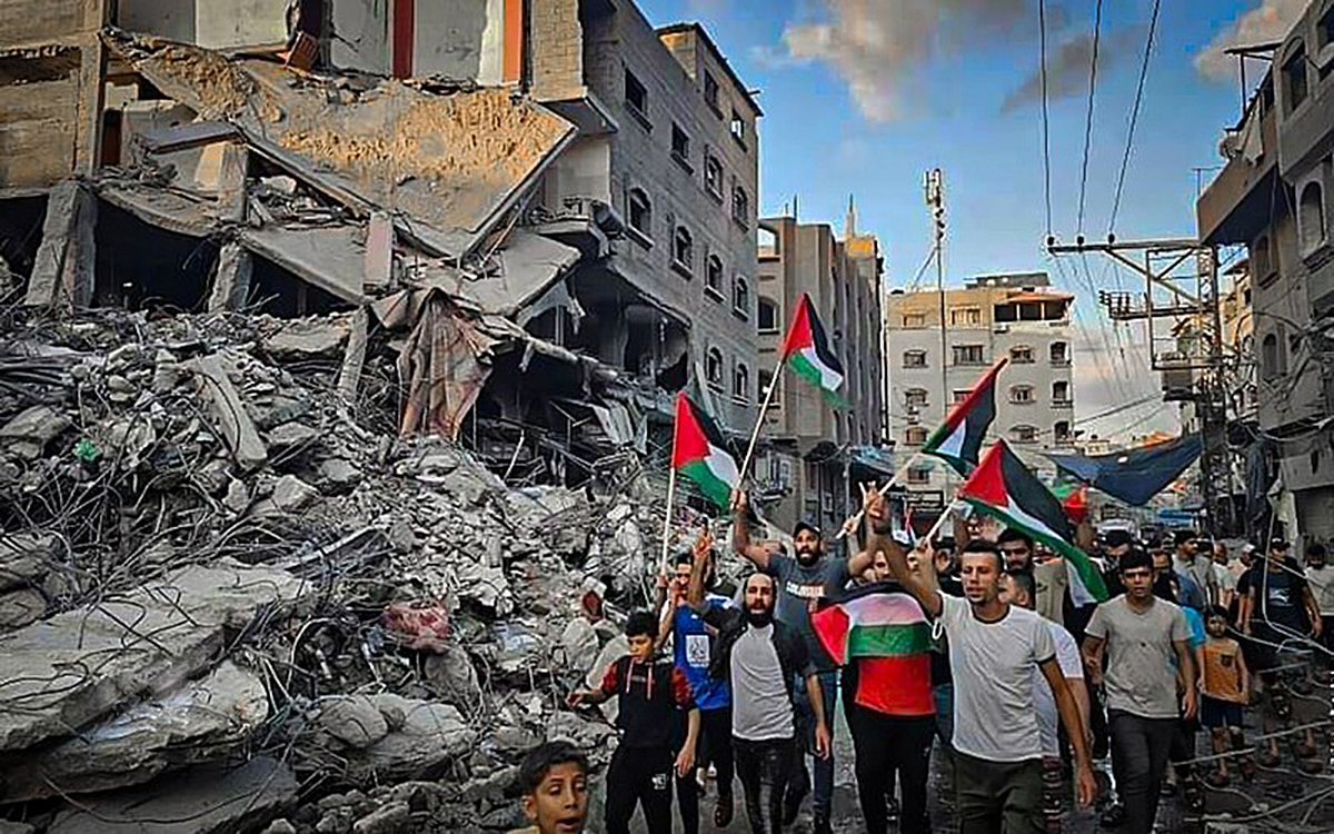 Тысячи людей вышли на улицы в Израиле и секторе Газа, чтобы отпраздновать долгожданное перемирие между Израилем и ХАМАС. Фото: © Fars Media Corporation, CC BY 4.0, commons.wikimedia.org