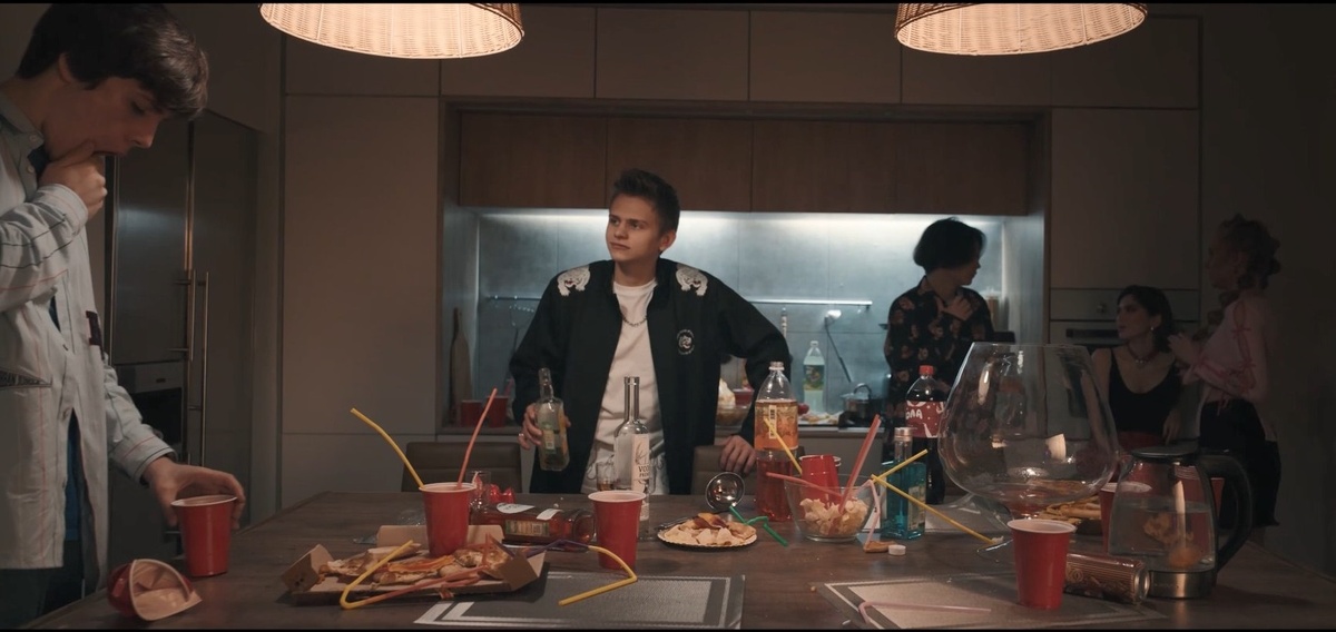 Кадр из сериала "Первый раз" (2024, реж. А.Мамыкин)