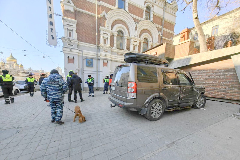 С места события. Фото из свободных источников