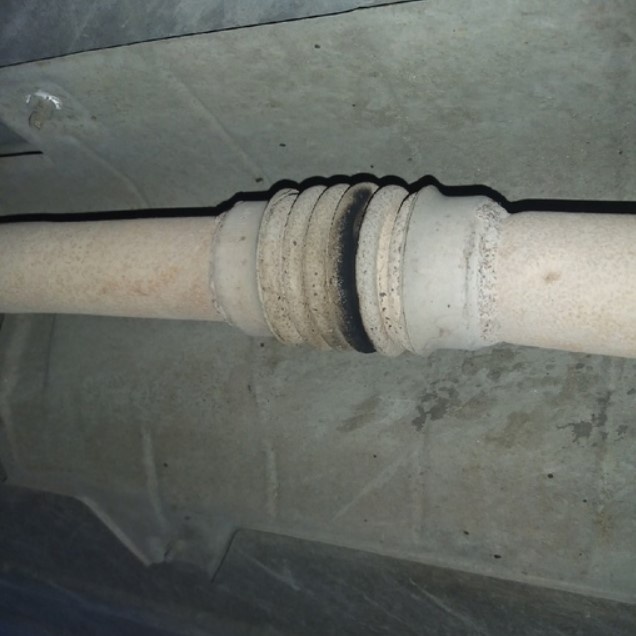 Основная причина возникновения звона при разгоне в современных автомобилях - прогар соеднияющих элементов в выхлопной системе.