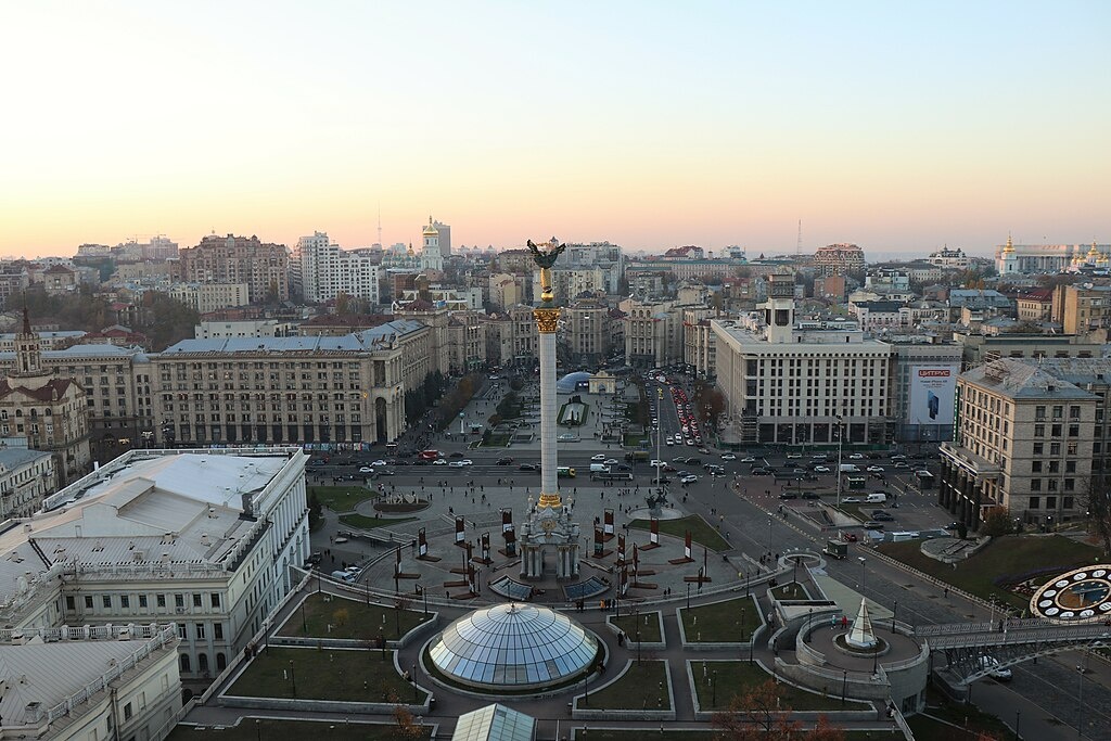 Фото: Площадь Независимости, Киев, Украина_wikimedia