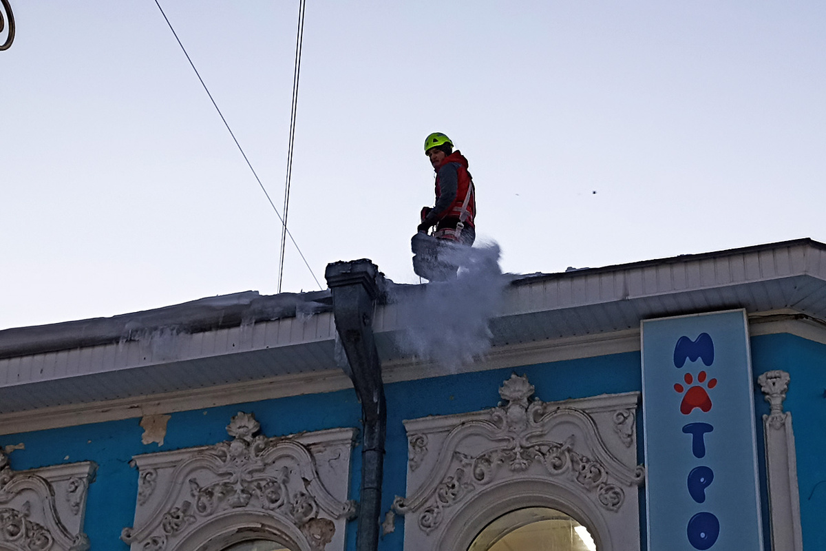 Из-за безответственности организаций каждую зиму серьезные и смертельные травмы получают сотни петербуржцев.  Фото: Фото: ФедералПресс / Максим Филиппович