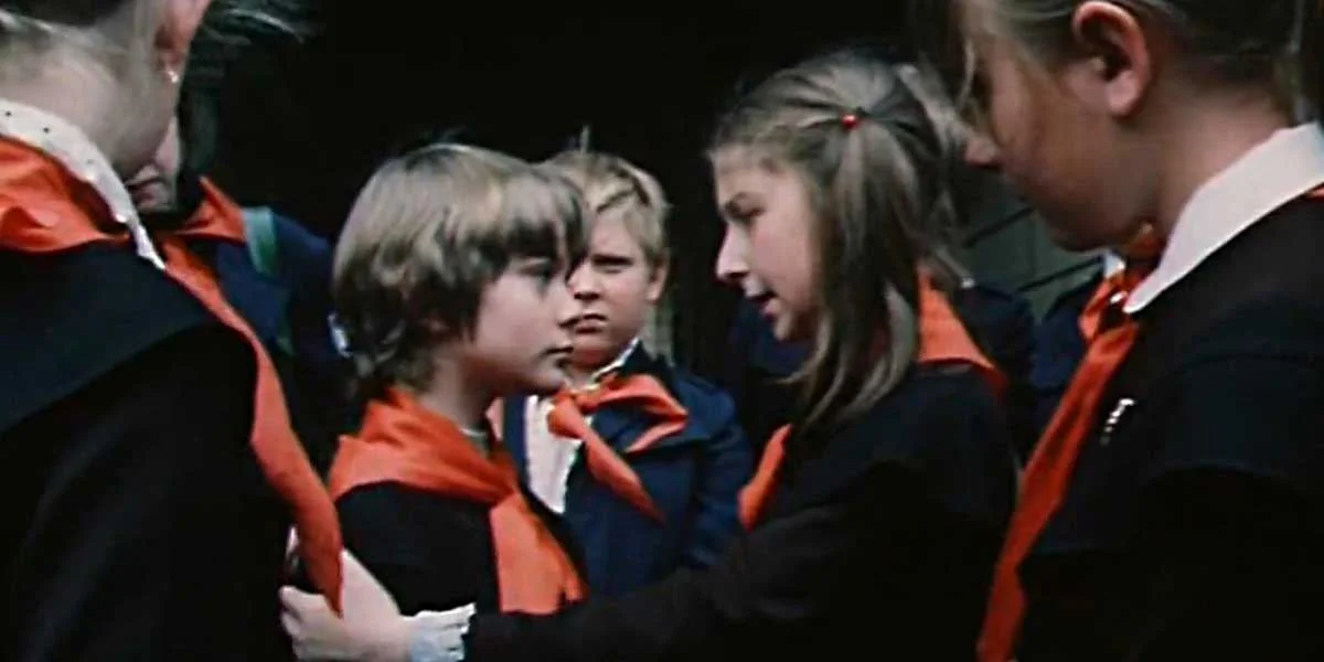 Кадр из фильма "Гостья из будущего"