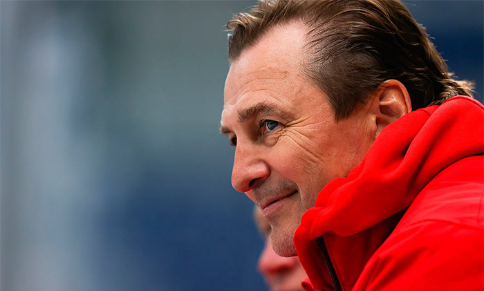 Сергей Федоров в 2021 г., главный тренер ЦСКА, проводит МК для хоккейной школы из РБ. Фото: hockey.by | Хоккейная школа «Юность»