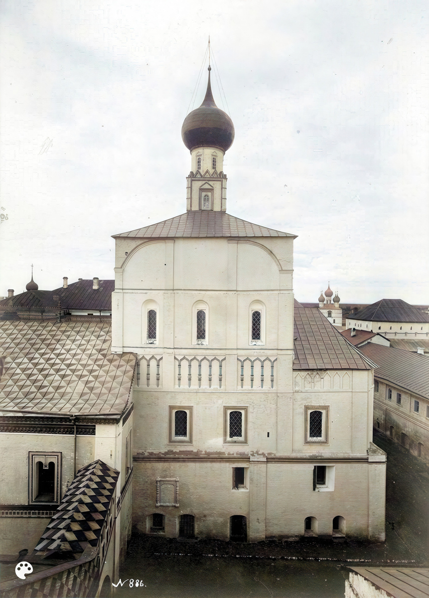 Ростов Великий - Ростовский кремль, Церковь Спаса-на-Сенях, Вид с южной стороны