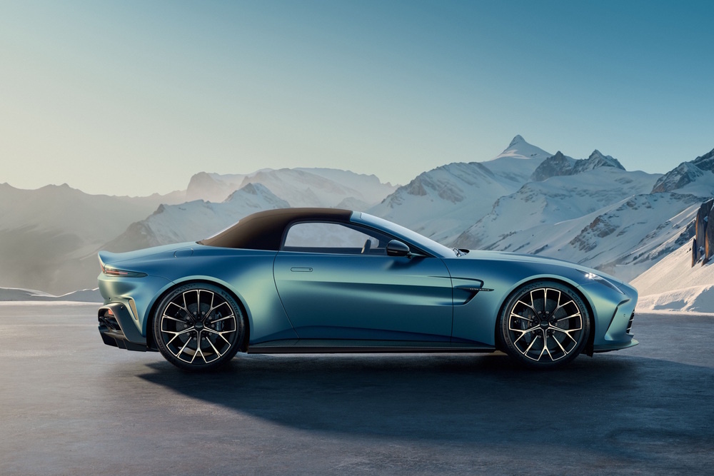 Vantage Roadster с закрытой крышей (тканевая).