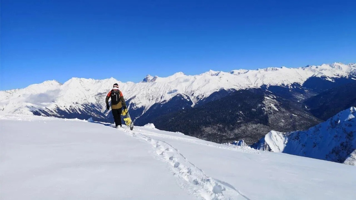 Зимой на горнолыжные курорты Краснодарского края съезжается огромное количество любителей лыж и сноуборда. Фото: Ирина К. / Яндекс Карты
