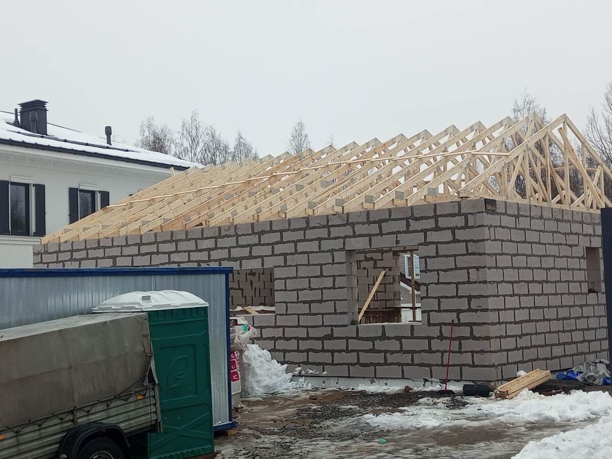 Собрали крышу за 3 часа.