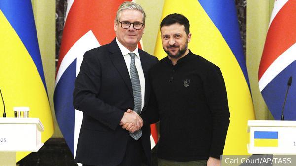     Фото: Carl Court/AP/TASS   
 Текст: Дмитрий Зубарев