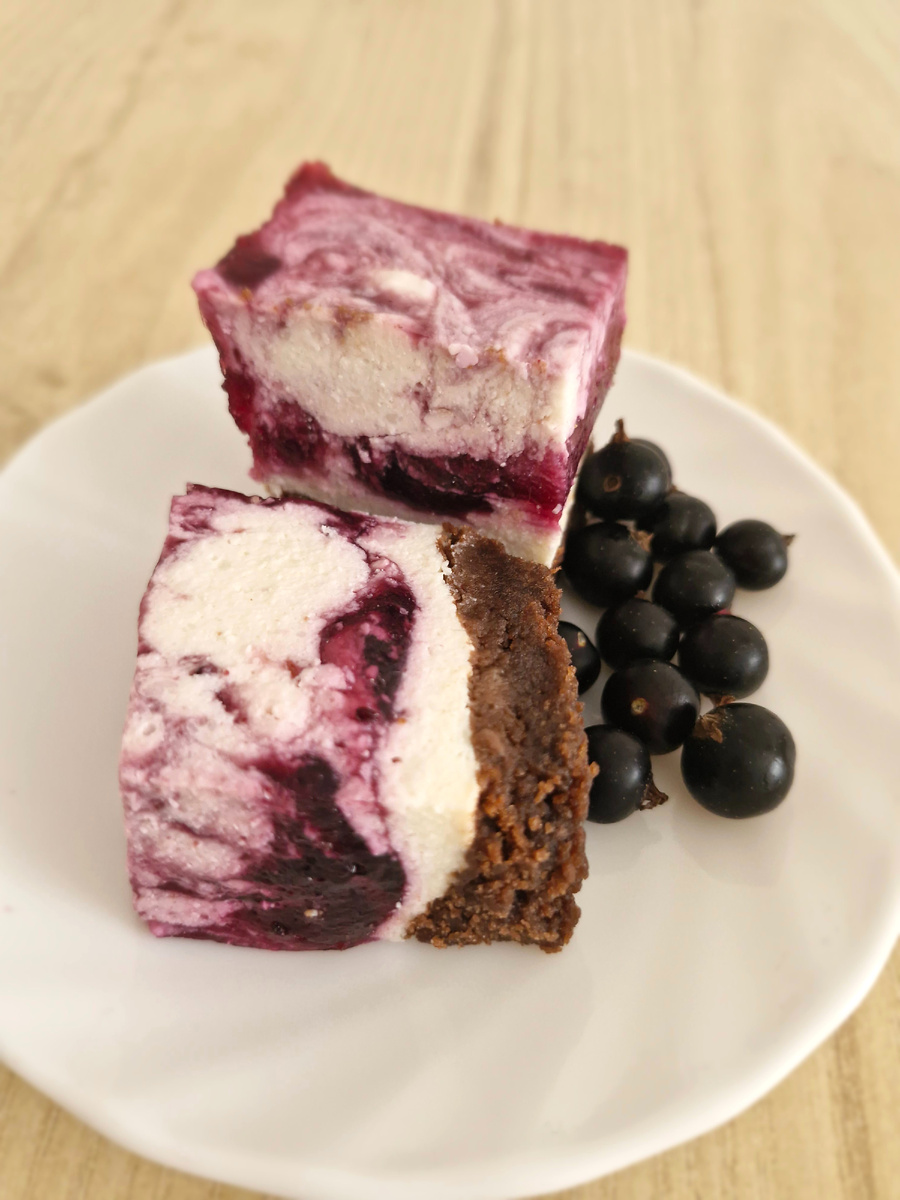 Мамин из смородины