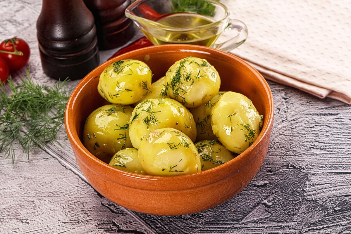     Проще простого: как снять кожуру с варёной картошки за две секунды