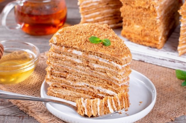    Торт «Рыжик» классический — пошаговый рецепт вкусного десерта с фото