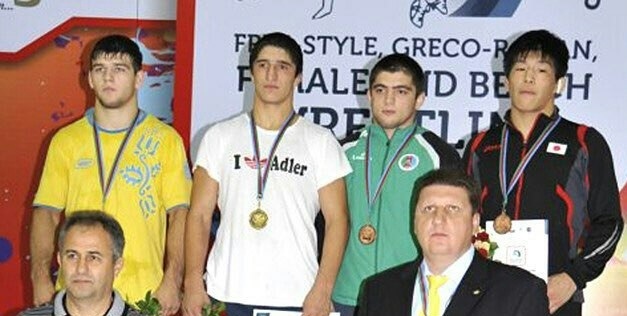 Абдулрашид Садулаев в юности. Фото из свободных источников