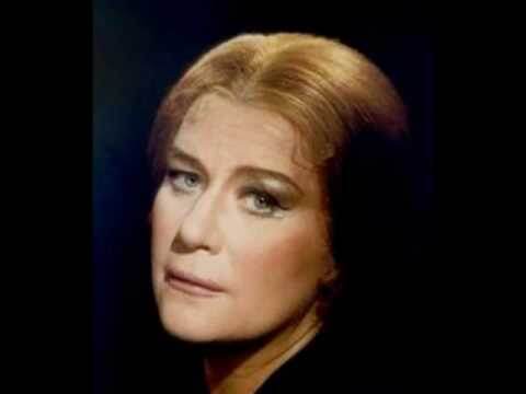 Елена Образцова в роли Сантуцци в фильме-опере Франко Дзеффирелли "Сельская честь"