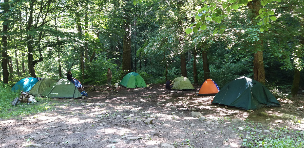 Поляна возле Большой Фанагорийской пещеры