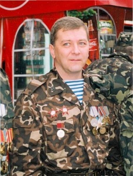 Это, вроде бы - Алексей Извеков. Согласно Инету.