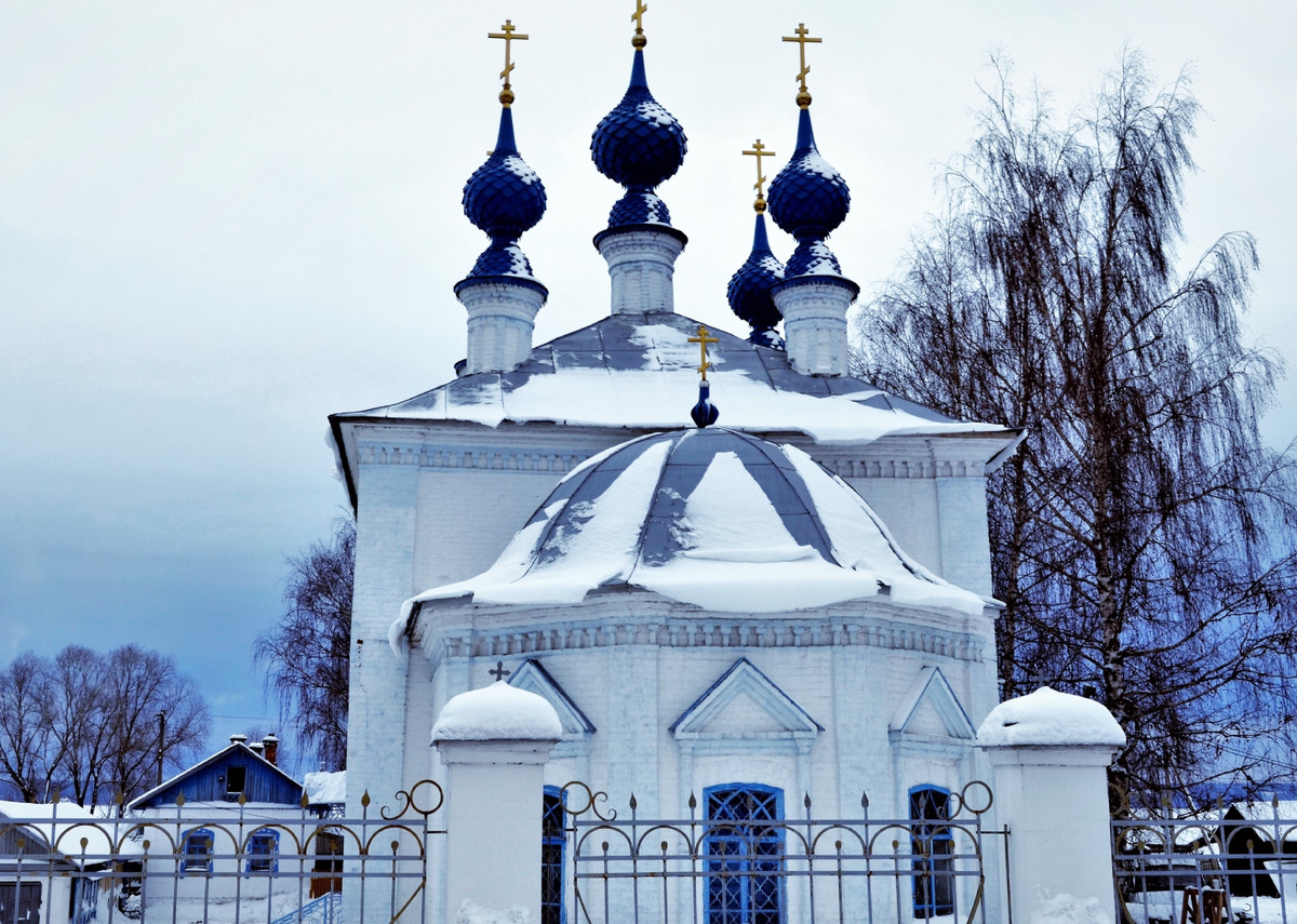 Церковь Введения во храм Пресвятой Богородицы в городе Галич Костромской области