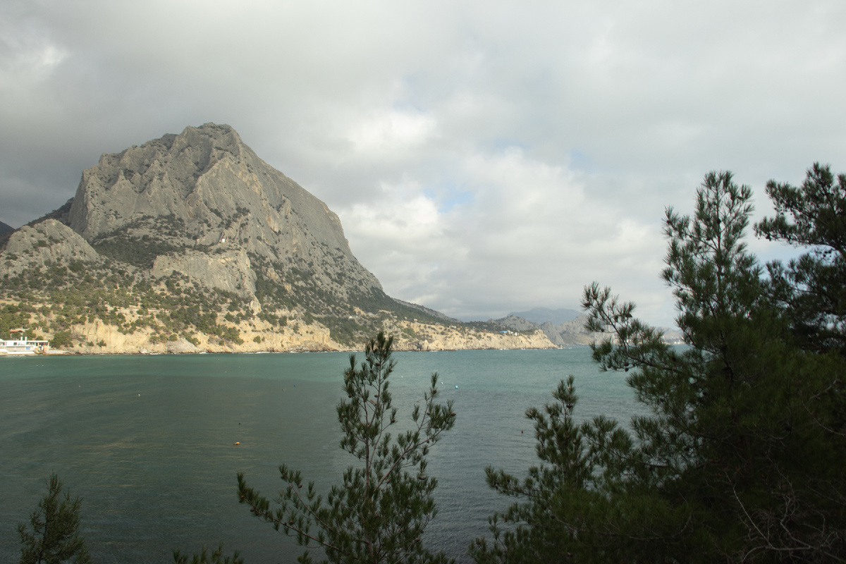 Вид со стороны поселка Новый Свет, Зеленая бухта. Фото @ph_khabirova_alfiya