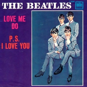Обложки синглов "Love Me Do" и "Please Please Me"