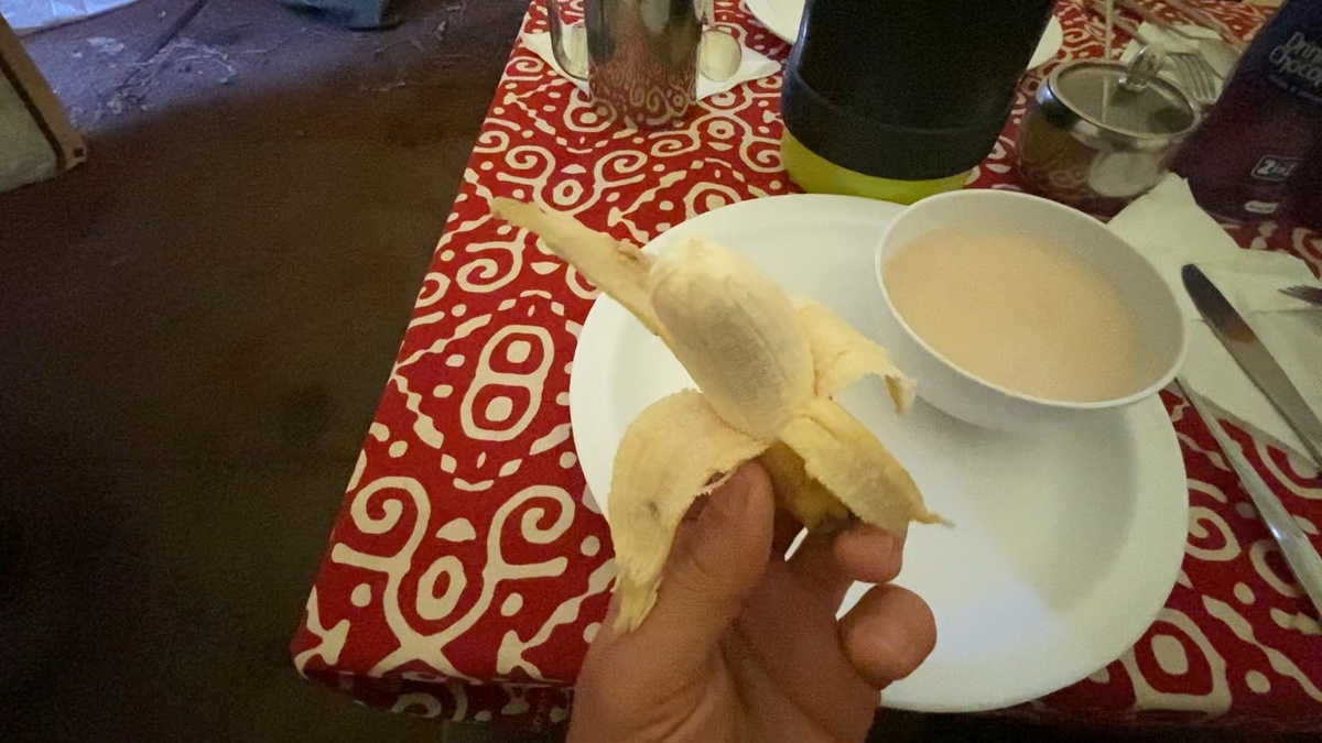 Банан и каша на завтрак. 