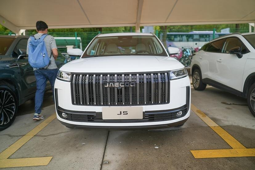 Jaecoo J5. Источник иллюстрации - Яндекс.Картинки