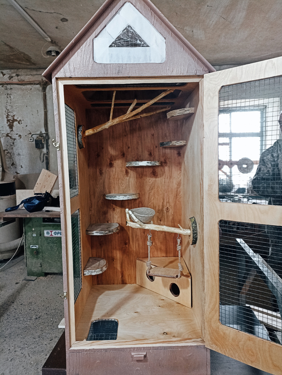 Витрина для белок дегу с натуральным наполнением и мансардой