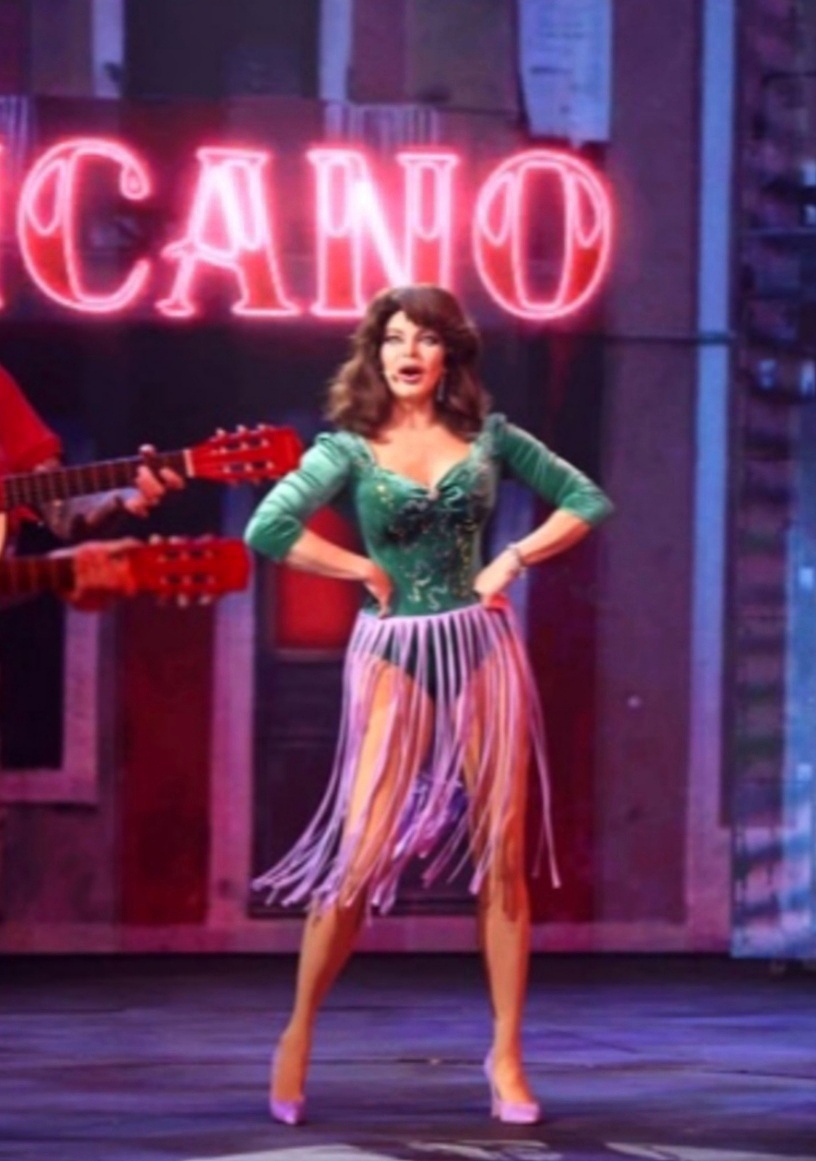 Лада Дэнс в образе Софи Лорен 