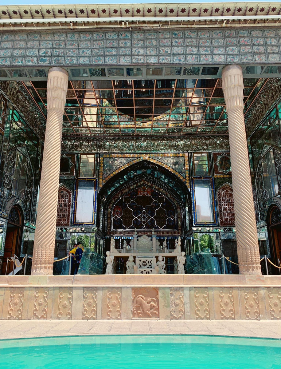 Вход во Дворец