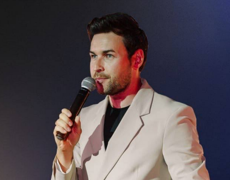 Когда-то я тоже страдал от робости и застенчивости перед аудиторией, но сумел их преодолеть.