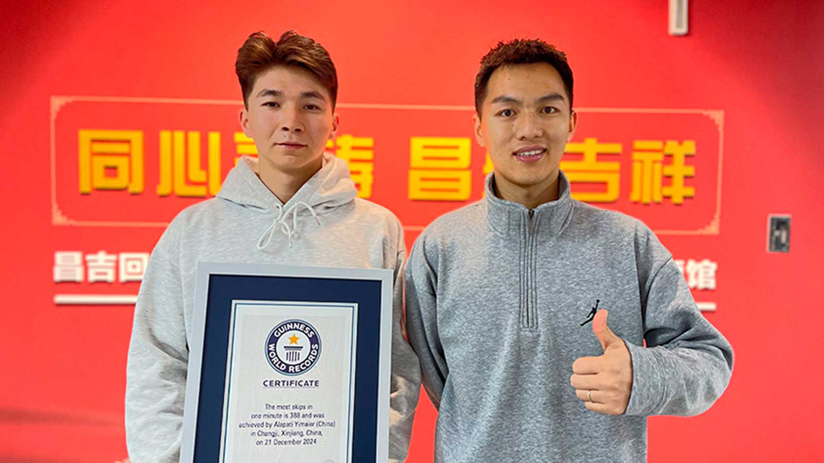 Китаец установил рекорд по прыжкам со скакалкой
