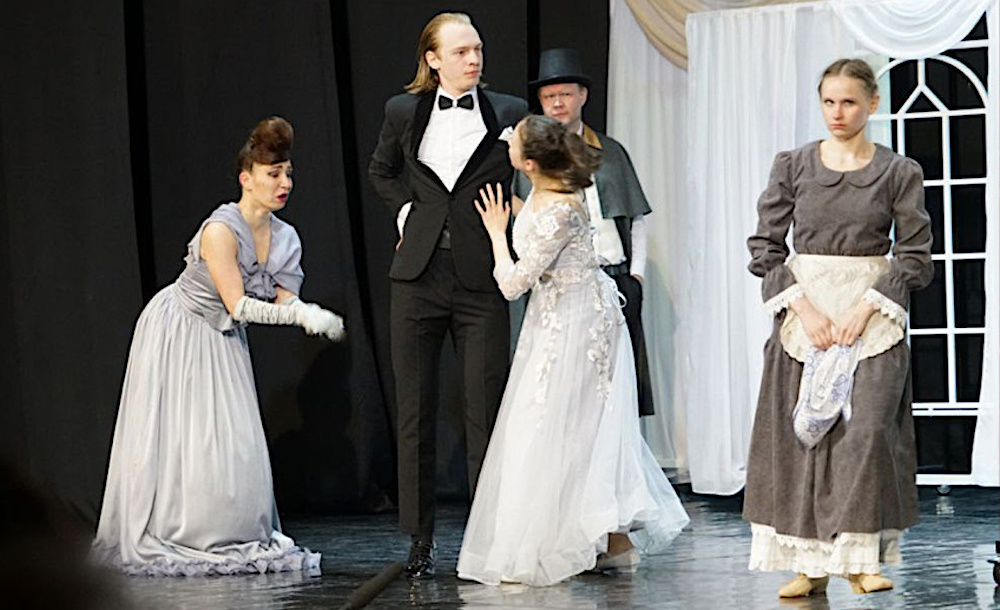 Спектакль «Барышня-крестьянка». Фото: Данил Черкалин / ИА «Чукотка»