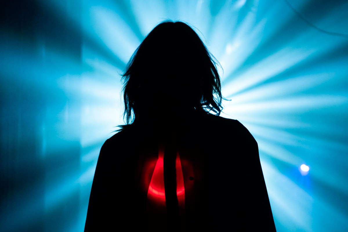 Нарциссам, пограничным и театралам драма помогает вытеснять реальность