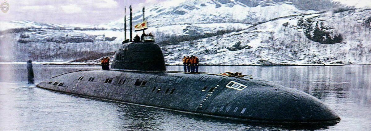 На таких лодках служил Серж.