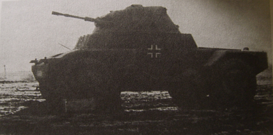 Трофейный БА «Панар» Р204 (f). 