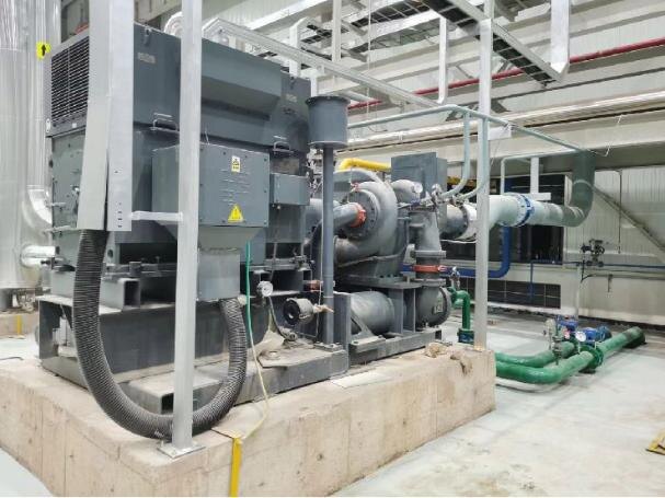 Центробежный компрессор на предприятии.