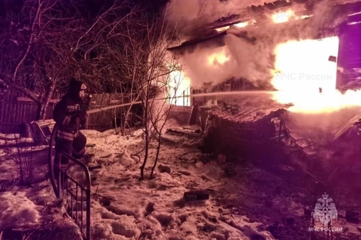    Пожар в деревне Великово, на котором погибли трое, случился на поминках