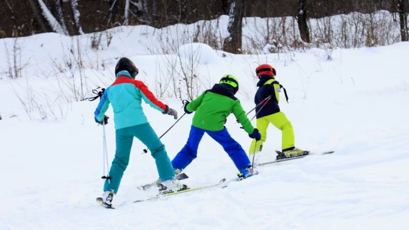     Езда на лыжах и сноубордах в Барнауле. Анна Зайкова.