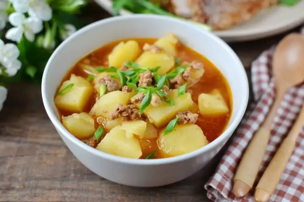 Острый картофельный суп с фаршем