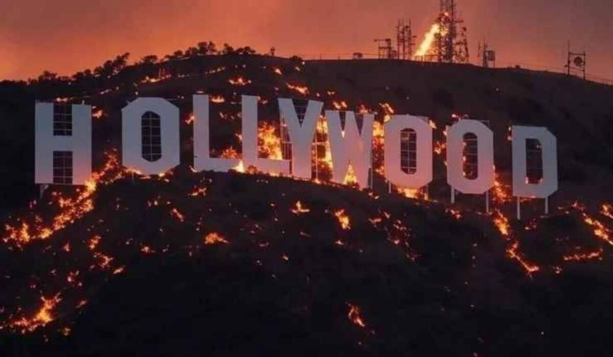     Пожар рядом со знаком "Голливуд". Источник: ria.ru Автор фото: Сгенерированно ИИ